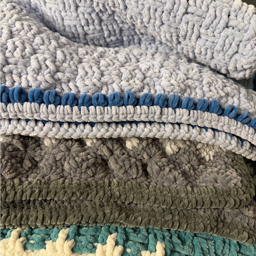 Plush Chunky Crocheted Throw Blanket - Multi Color Options - Himalayan Dolphin - Picture 6 of 7